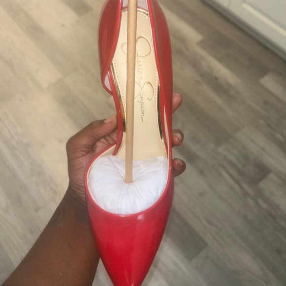 Women Heels - Picture 2 of 6